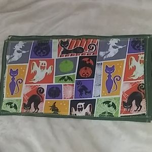 🎃 NWOT Set of 4 Halloween placemats
